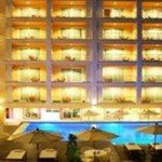 Best Western Pattaya Hotel Ansicht vom Swimming Pool bei Nacht